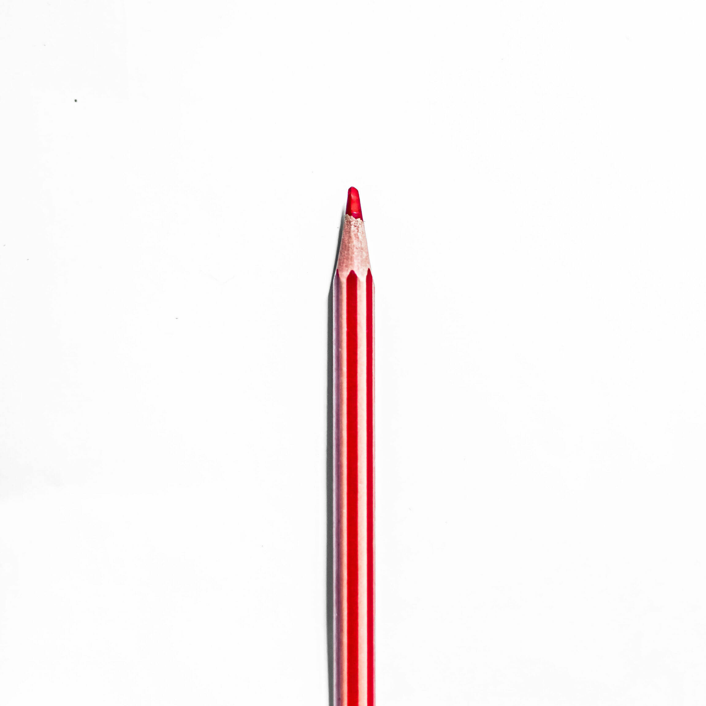 Photo d'un crayon rouge